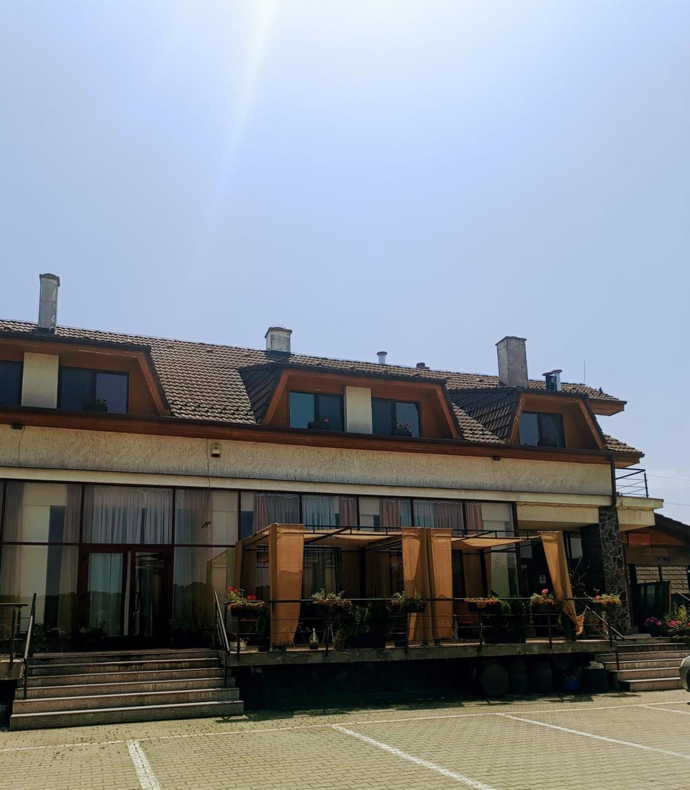 Hotel La Cuib Cristian  Exterior foto